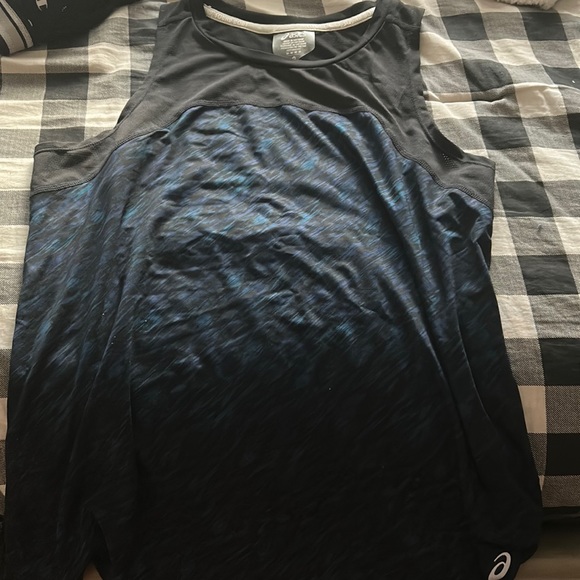 Asics Tops - Oasics lightweight athletic tank